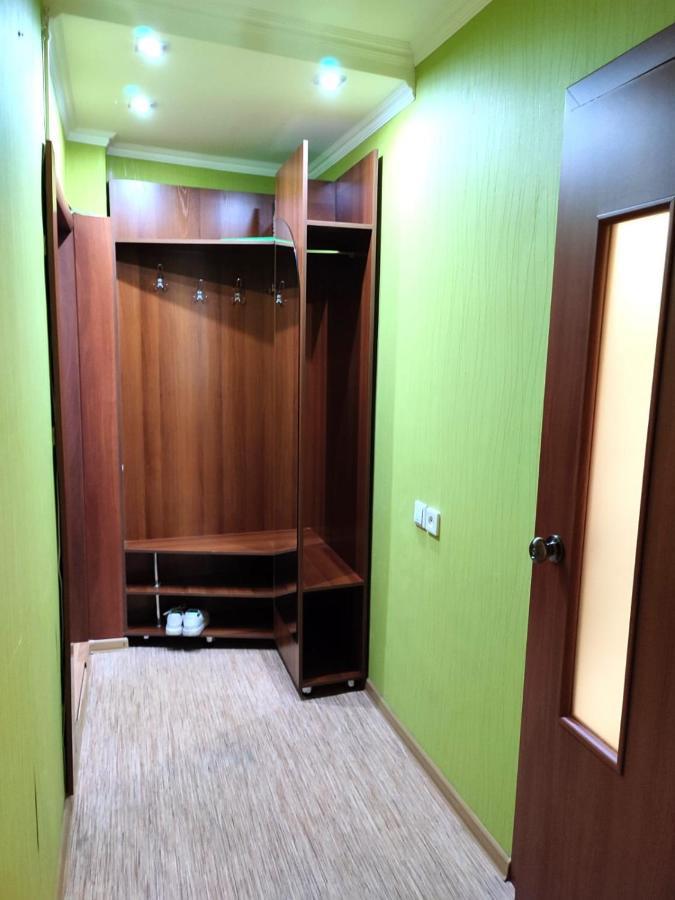 Стандарт Апартаменты Ул.Урицкого 74 Pavlodar Extérieur photo